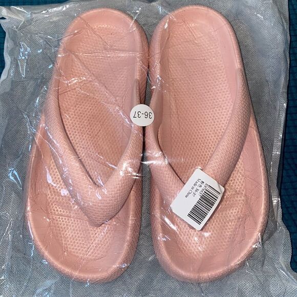 Comfy Pink Minimalist Flip Flops New in Bag Size 7 ~ 7.5 - Picture 6 of 6